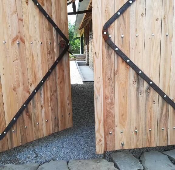 Dom 4 Sypialnie, онгъл плевня