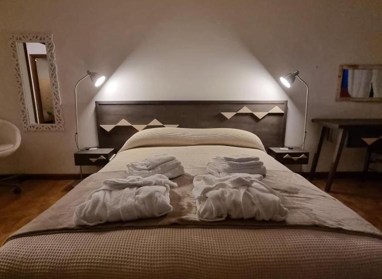 Четырехместный Номер Стандарт, Sa Stiddiosa Guesthouse