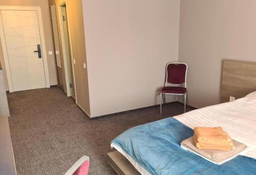 اتاق استاندارد, Albert