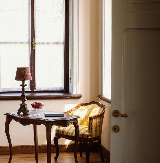 Standard room with outdoor bath, Villa Maraldo 1927