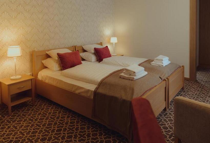 标准间, Brigadéros Hotel Brigadír Borsi