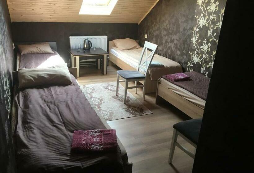 Четырехместный Номер Стандарт, готель максим ресторан