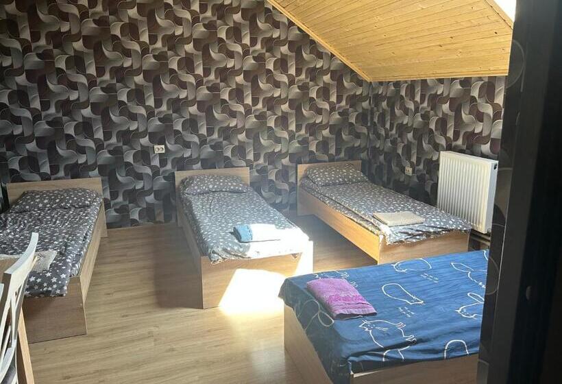 Четырехместный номер Премиум, готель максим ресторан