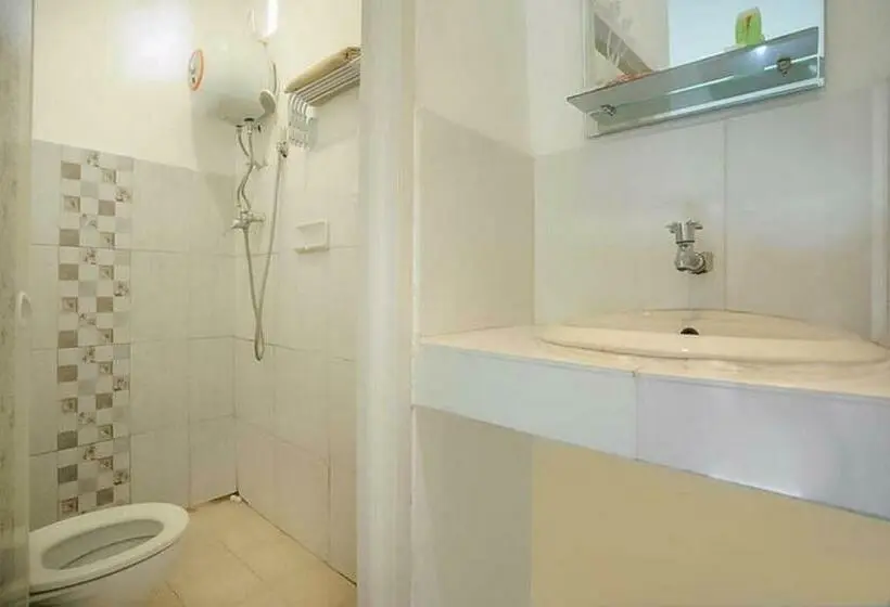 ファミリールーム, Reddoorz Near Rs Mitra Keluarga Depok