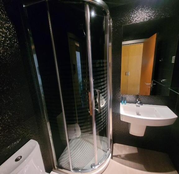 اتاق استاندارد, Urdaibai Bird Center