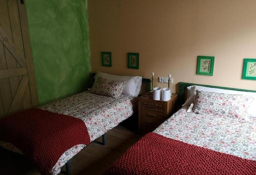 Номер Стандарт, L  Abilleiru Albergue Rural