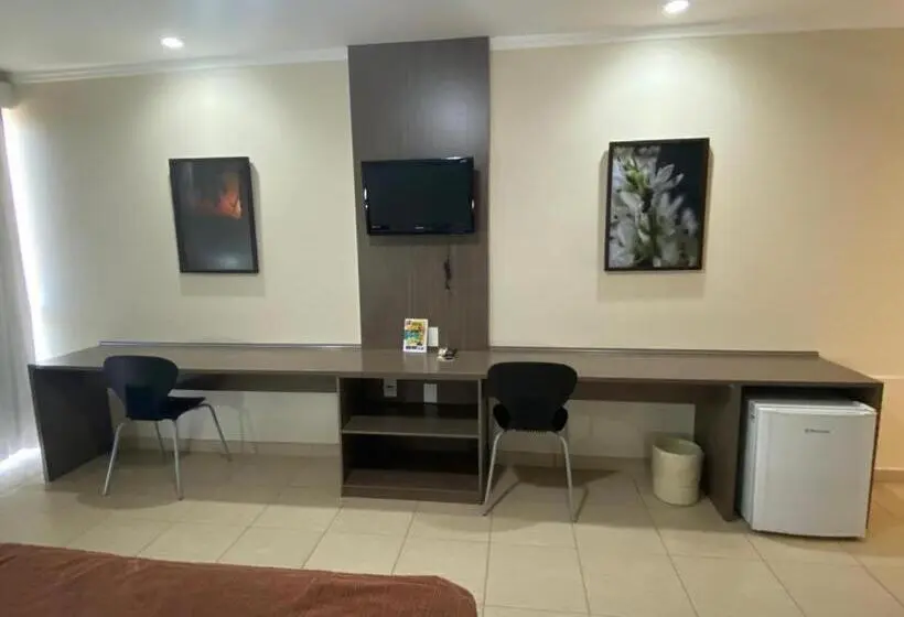 バルコニー付きスタンダードトリプルルーム, Class Hotel Passos Rio Grande Portal Da Canastra