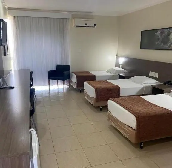 バルコニー付きスタンダードトリプルルーム, Class Hotel Passos Rio Grande Portal Da Canastra