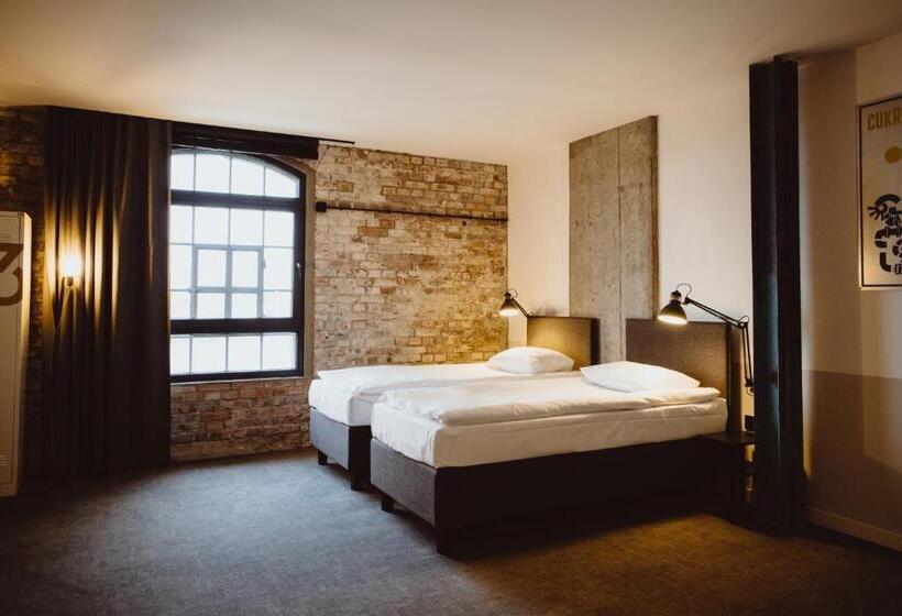 Номер Стандарт, Cukrownia żnin