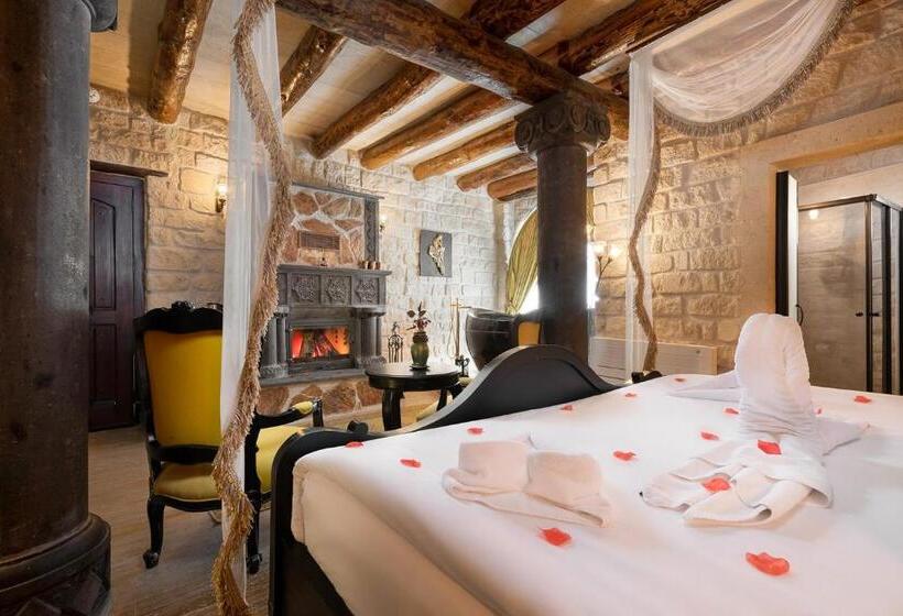 Люкс с Террасой, Elysion Cave Suites