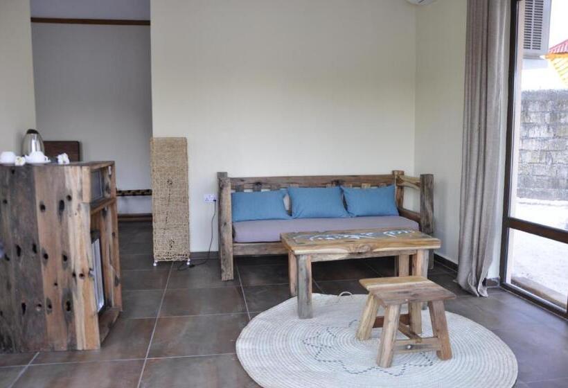 Люкс Вид на Бассейн, Paje Blu Boutique