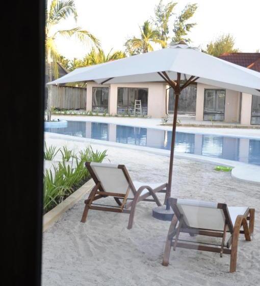 Люкс Вид на Бассейн, Paje Blu Boutique