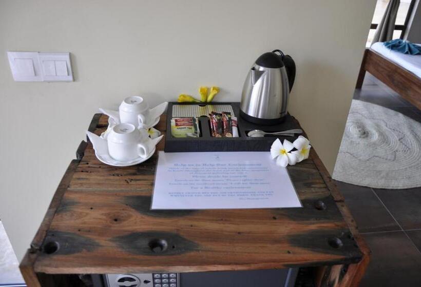 Люкс Вид на Бассейн, Paje Blu Boutique