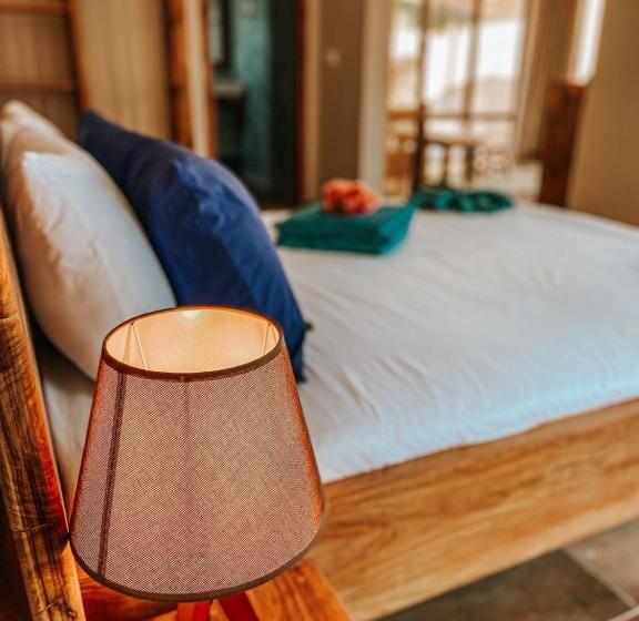 Люкс Вид на Бассейн, Paje Blu Boutique