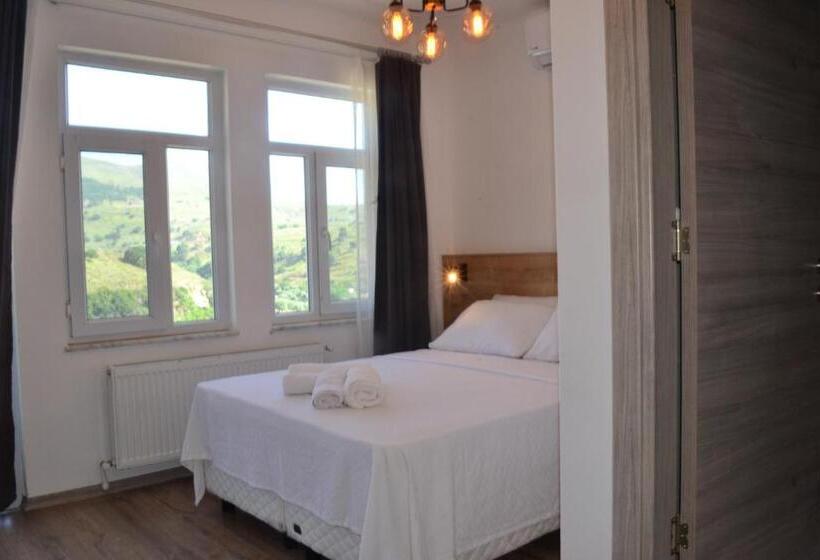 标准间带阳台, Parli