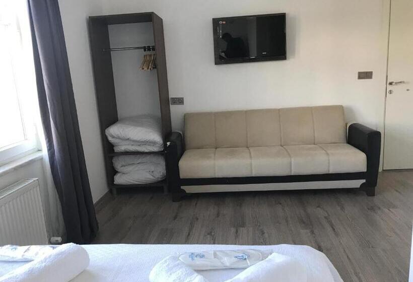 家庭房带园景, Parli