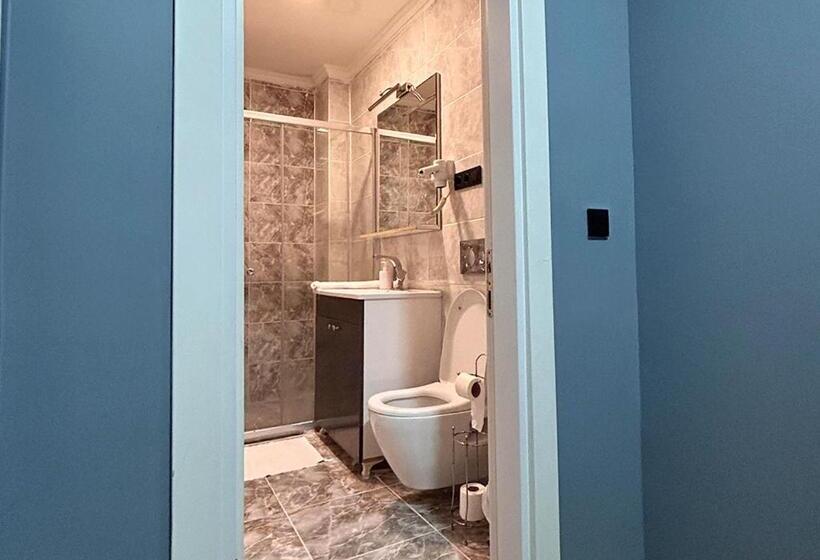 اتاق لوکس چهار تخته, Ottoman İstanbul Ai̇rport Otel