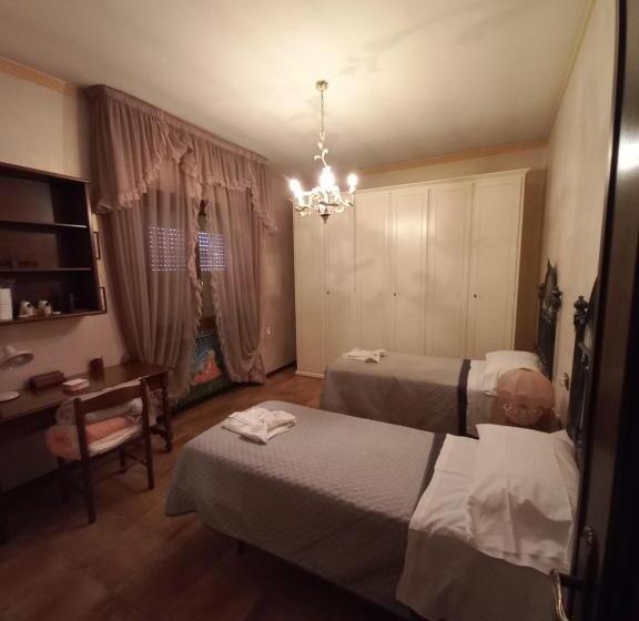 اتاق استاندارد با سرویس بهداشتی مشترک, Casa Guerrino