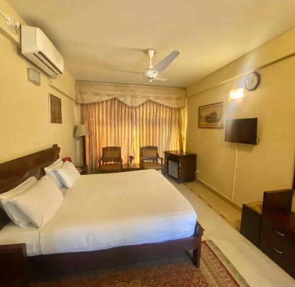 اتاق لوکس با تخت بزرگ, Swat Continental