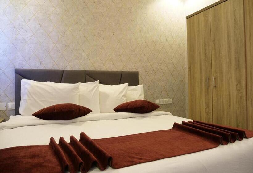 اتاق استاندارد, Twins Downtown