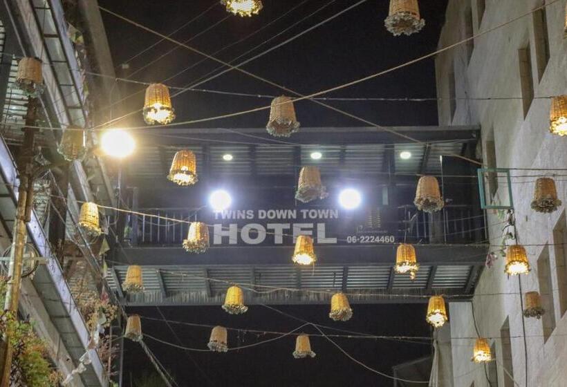 اتاق استاندارد, Twins Downtown