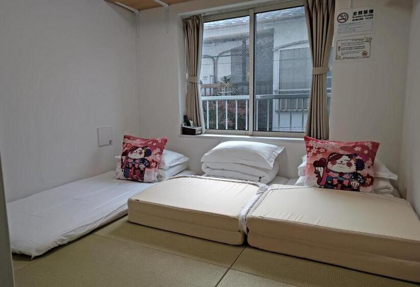 Family Room, Yuyu Wa 3   Self Check In    Room Number & Password Is In The Following Email