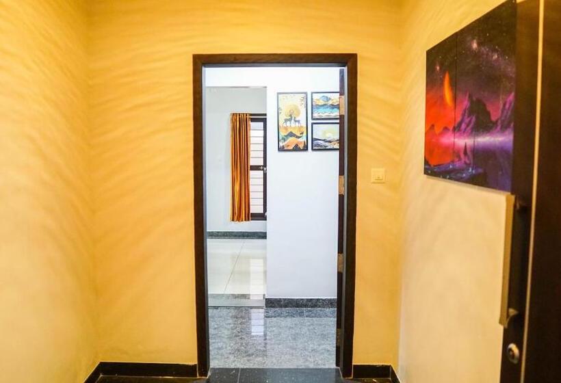 חדר סטנדרט עם מיטת קינג, Planet Residency