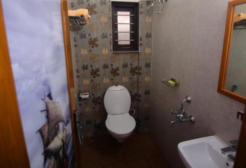 חדר סטנדרט, Planet Residency