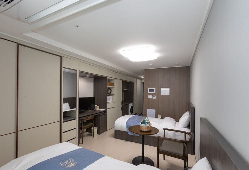 Quarto Estandar, Goldenplanet