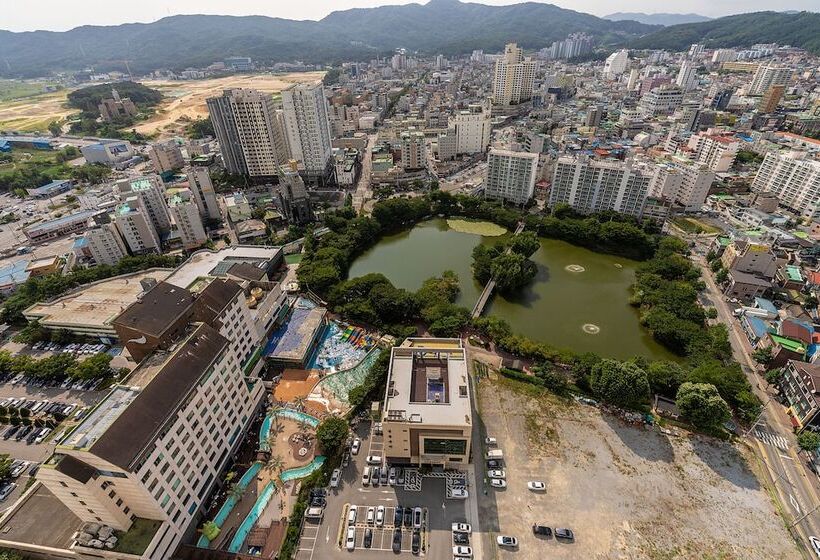 Quarto Estandar, Goldenplanet