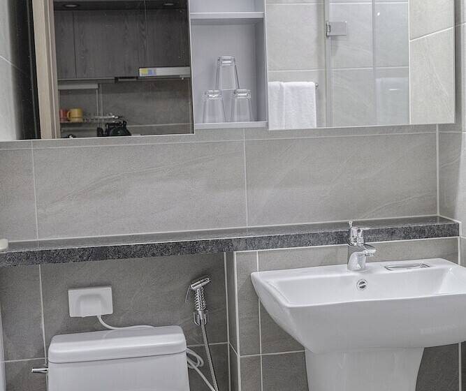 Quarto Triplo Estandar, Goldenplanet