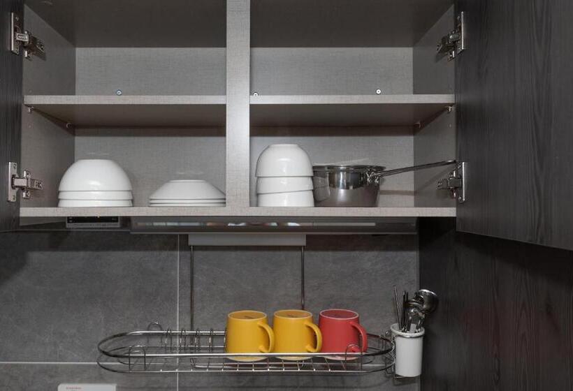 Quarto Triplo Estandar, Goldenplanet