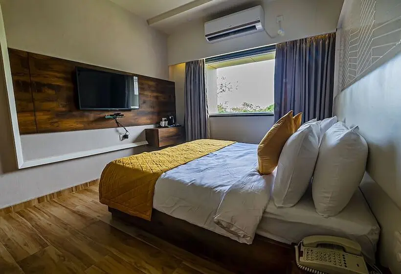 デラックスルーム, Regenta Inn Sambalpur, Farm Road