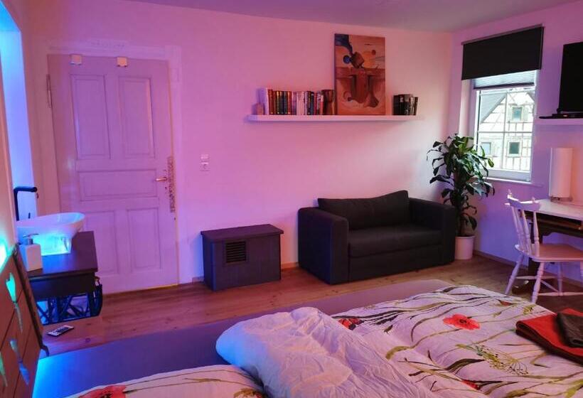 Номер Стандарт, Unser Keltenhof