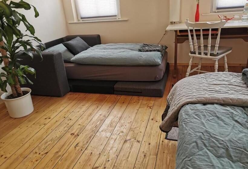 Номер Стандарт, Unser Keltenhof