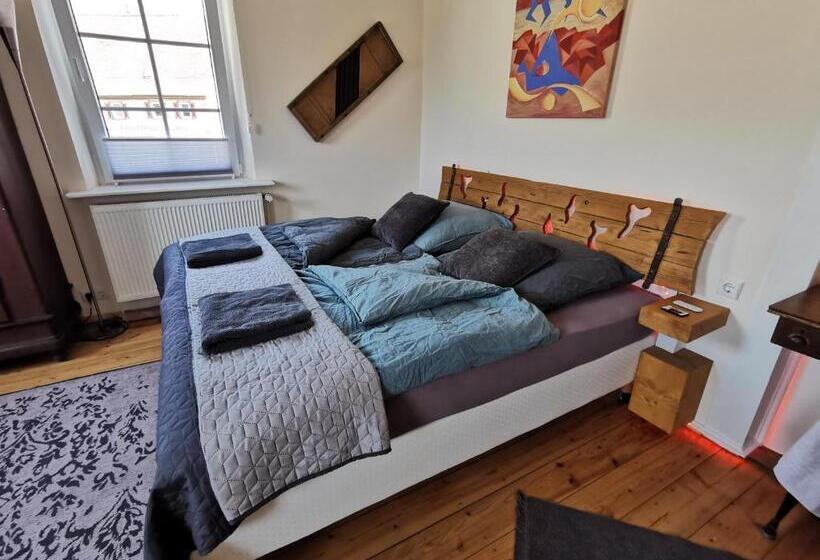 Номер Стандарт, Unser Keltenhof