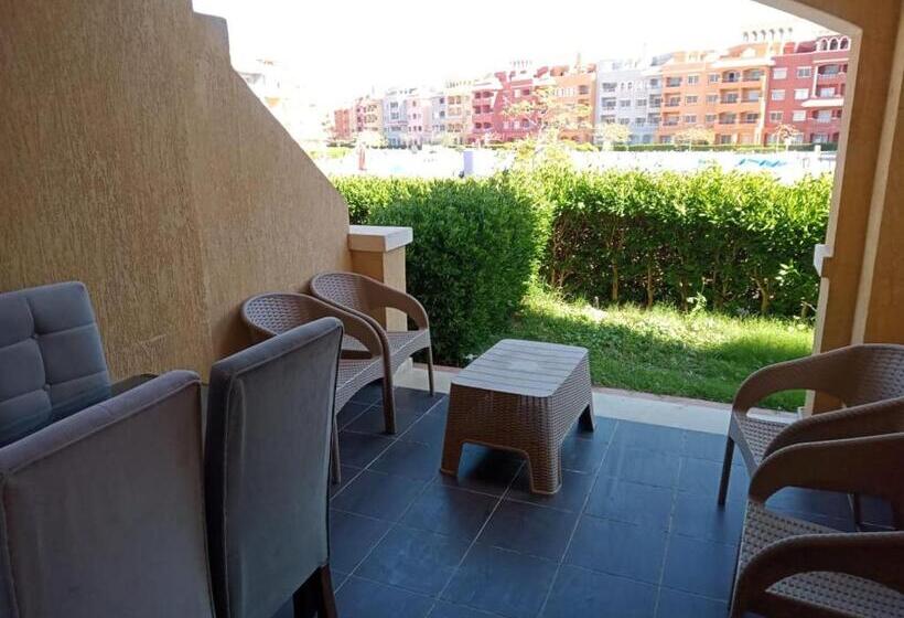 آپارتمان 1 خوابه با چشم‌انداز استخر, Porto Sharm 2 Bed Room And Private Garden Pool View