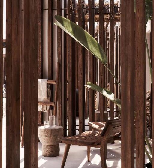 سوییت جونیور با چشمانداز استخر, Casa Cook North Coast Adults Only