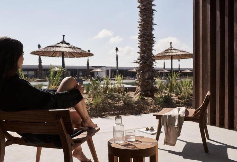 سوییت جونیور با چشم‌انداز استخر, Casa Cook North Coast    Adults Only