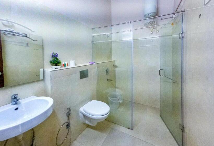 غرفة قياسية مزوَّدة بشُرفة, Warmth Hill Crest