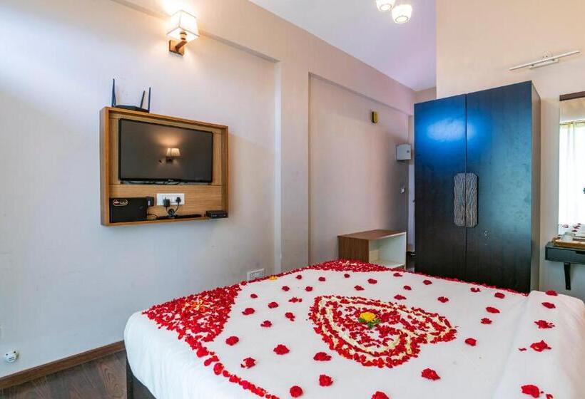 غرفة قياسية مزوَّدة بشُرفة, Warmth Hill Crest