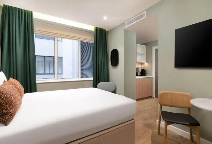 اتاق استاندارد با تخت بزرگ, The Lincoln Suites