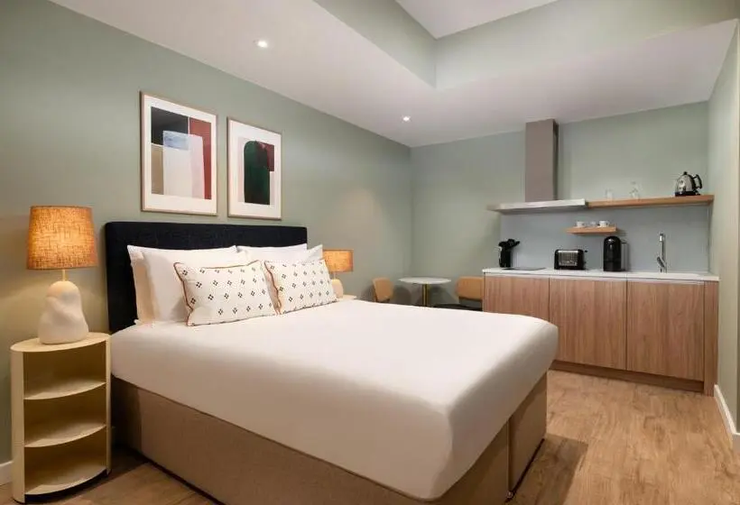 استودیوی سوپریور, The Lincoln Suites