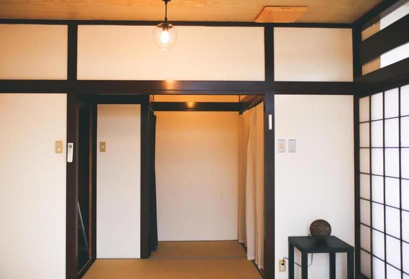 标准间, Asa Village