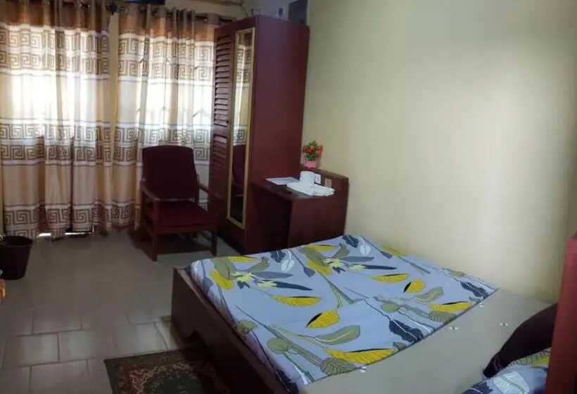 اتاق لوکس با بالکن, Britannia Hôtel Cmr