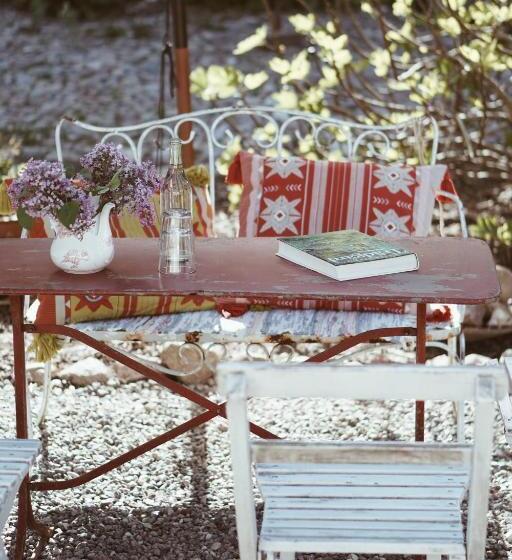 舒适三人间, Axatorpsgården