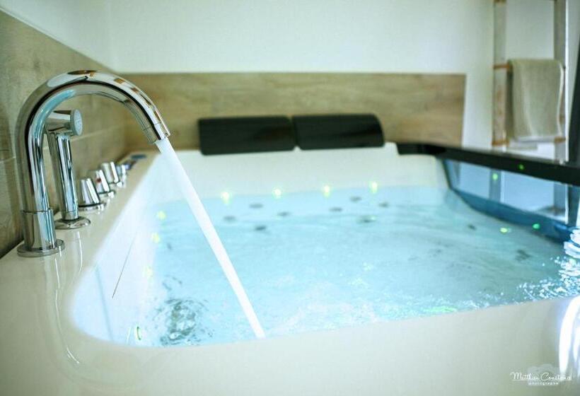 חדר סטנדרט עם מיטת קינג, Villa Cocoon   Love Room 13