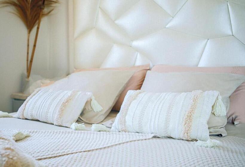 חדר סטנדרט עם מיטת קינג, Villa Cocoon   Love Room 13