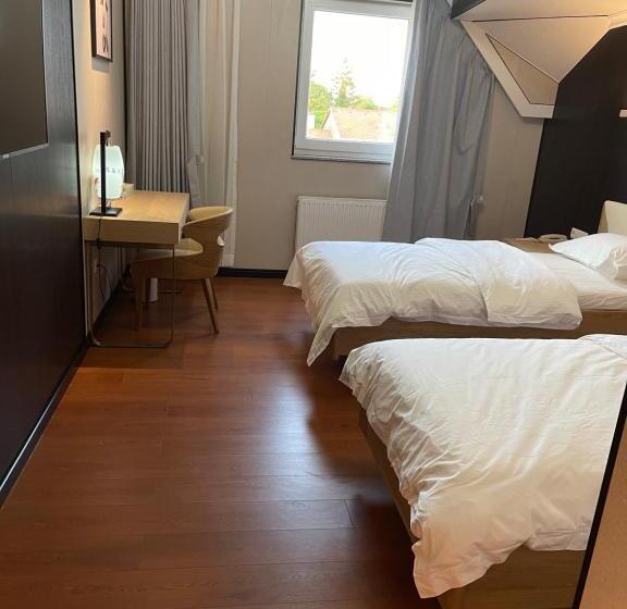 חדר סטנדרט, Mr.liao