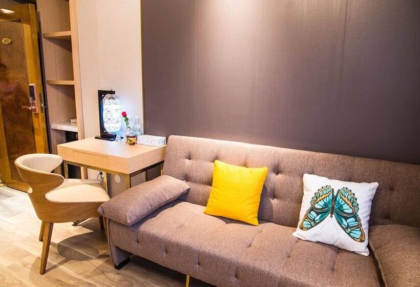 חדר סטנדרט, Mr.liao